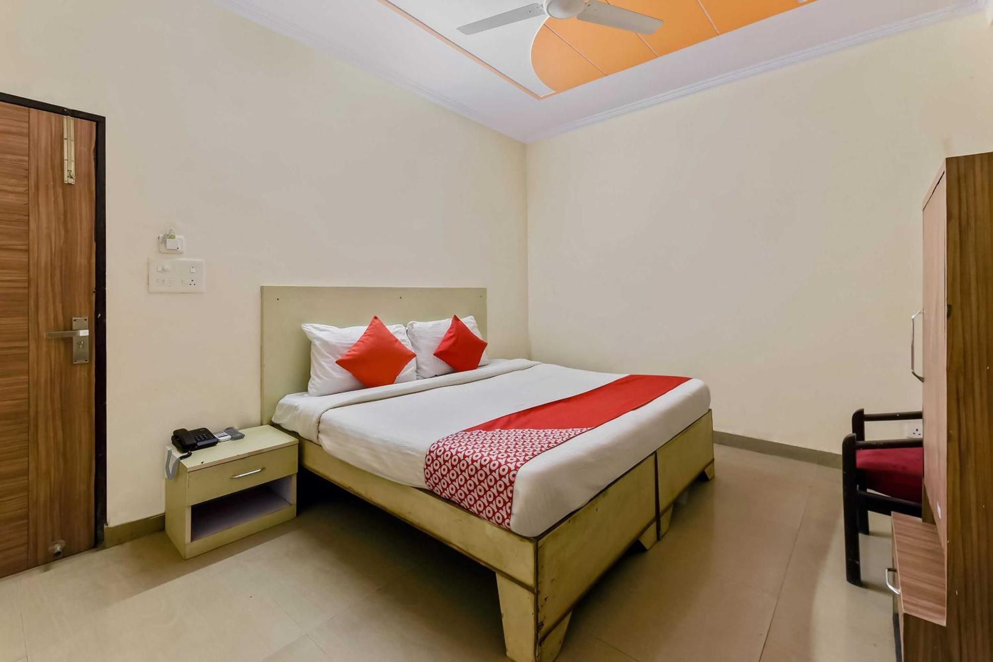 Blossom Suites Bangalore Esterno foto